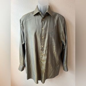 Alfani 100 silk Men’s shirt size M. Slightly used and super clean.